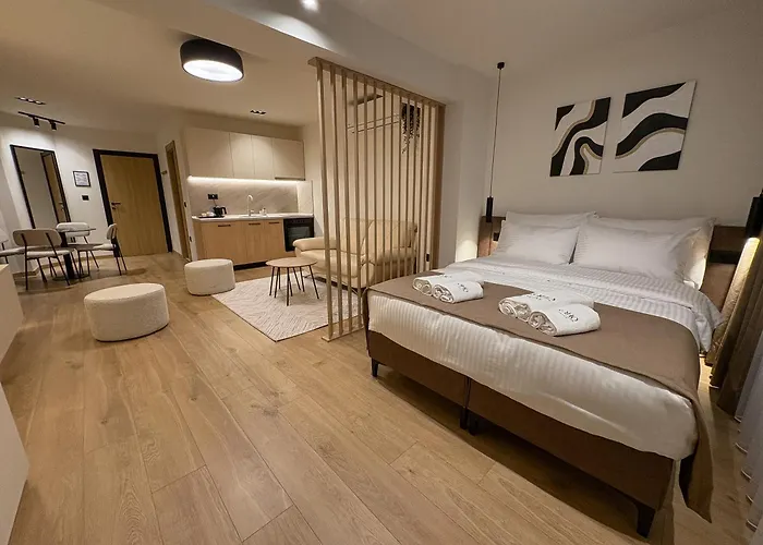 Soho Centre - Luxury Апартаменти Скоп'є