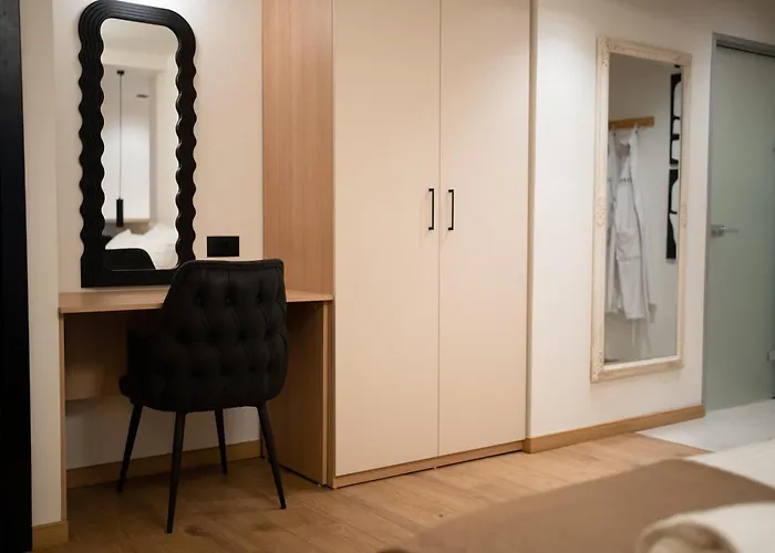 Апартаменти Soho Centre - Luxury